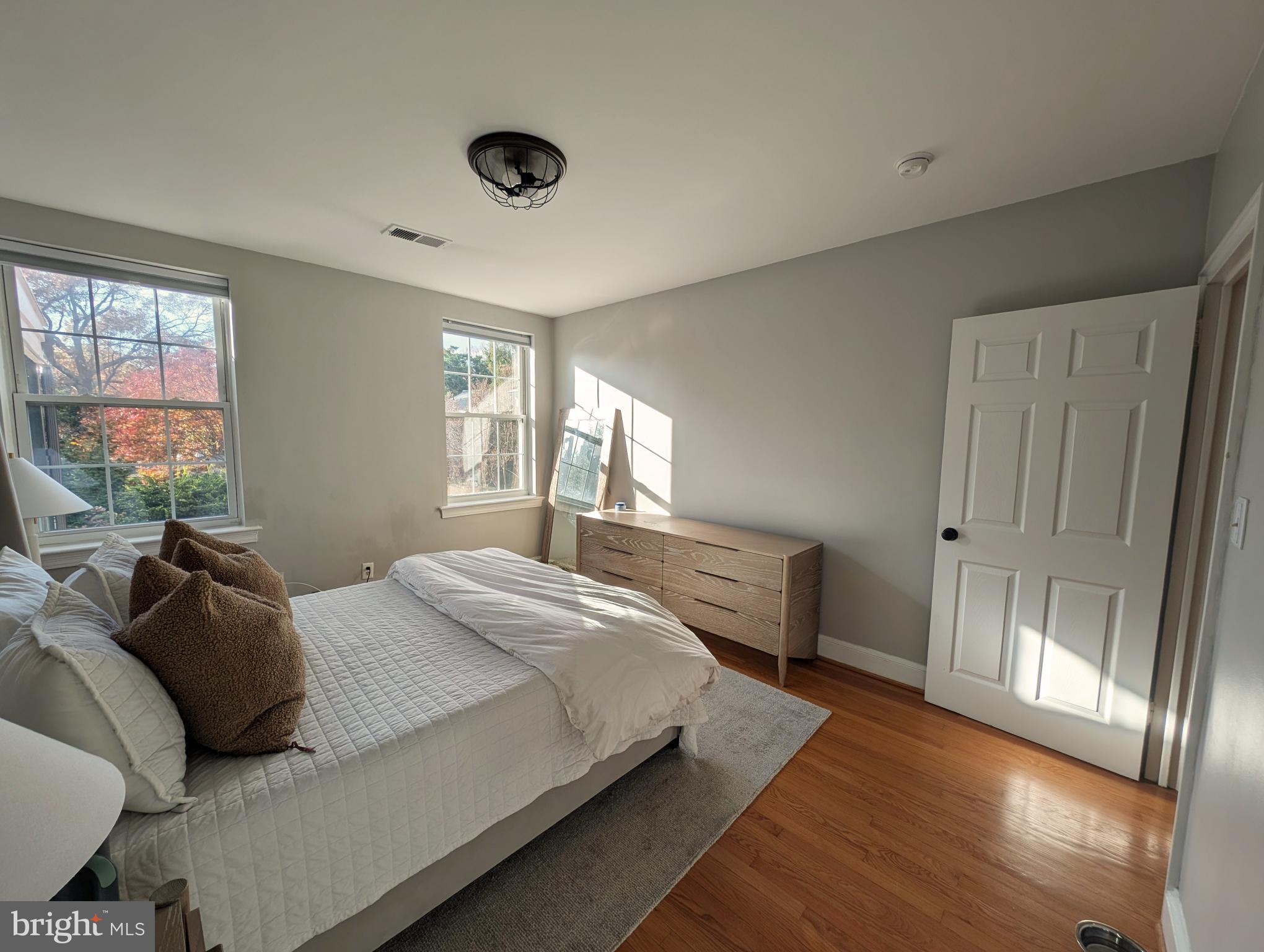 ROSEMONT - Residential Lease