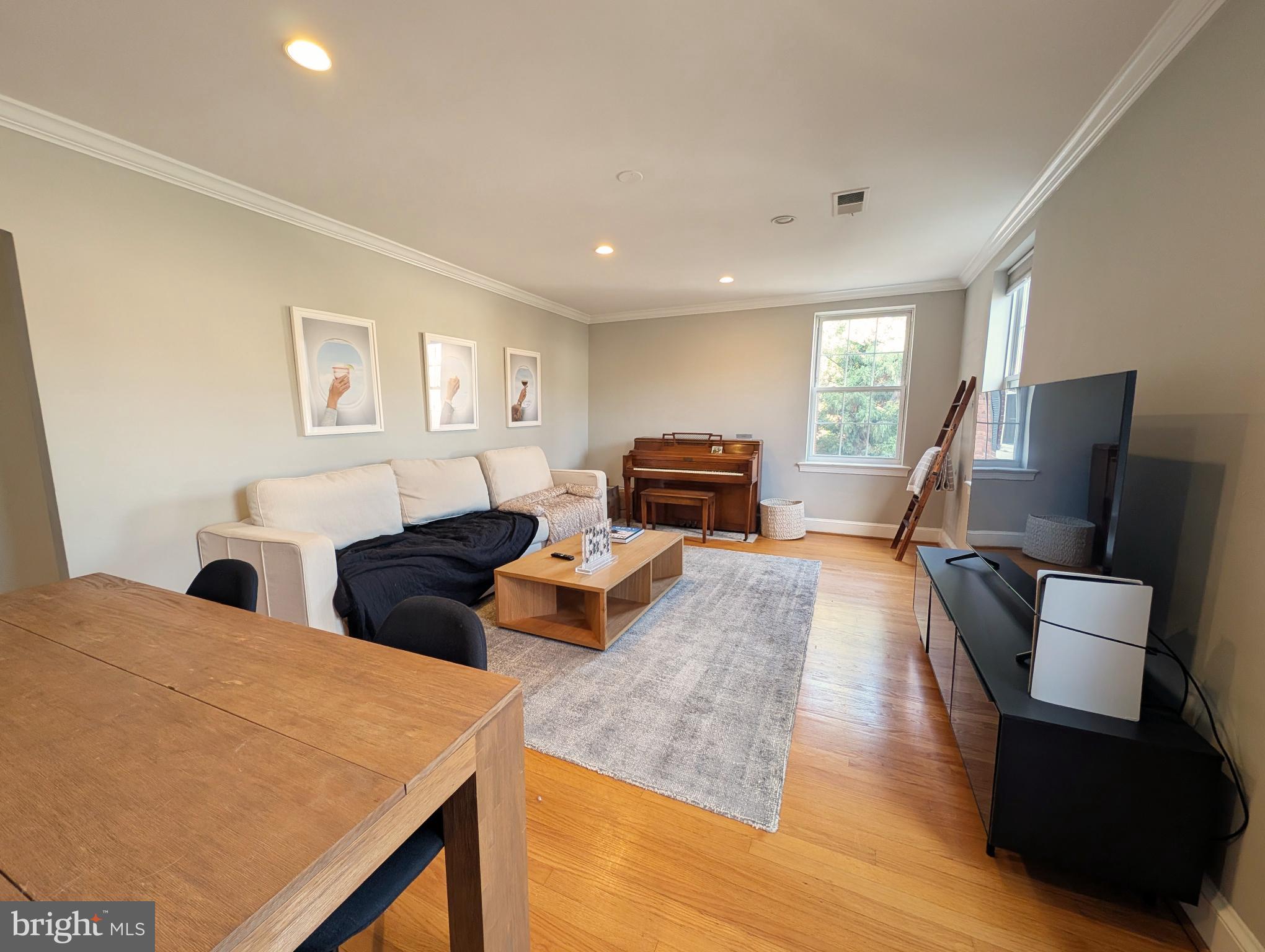 ROSEMONT - Residential Lease