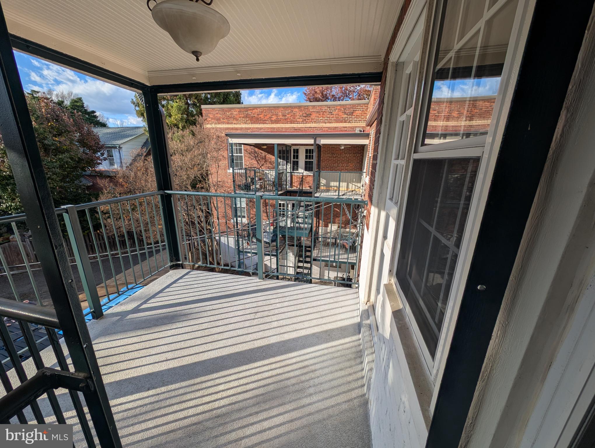 ROSEMONT - Residential Lease