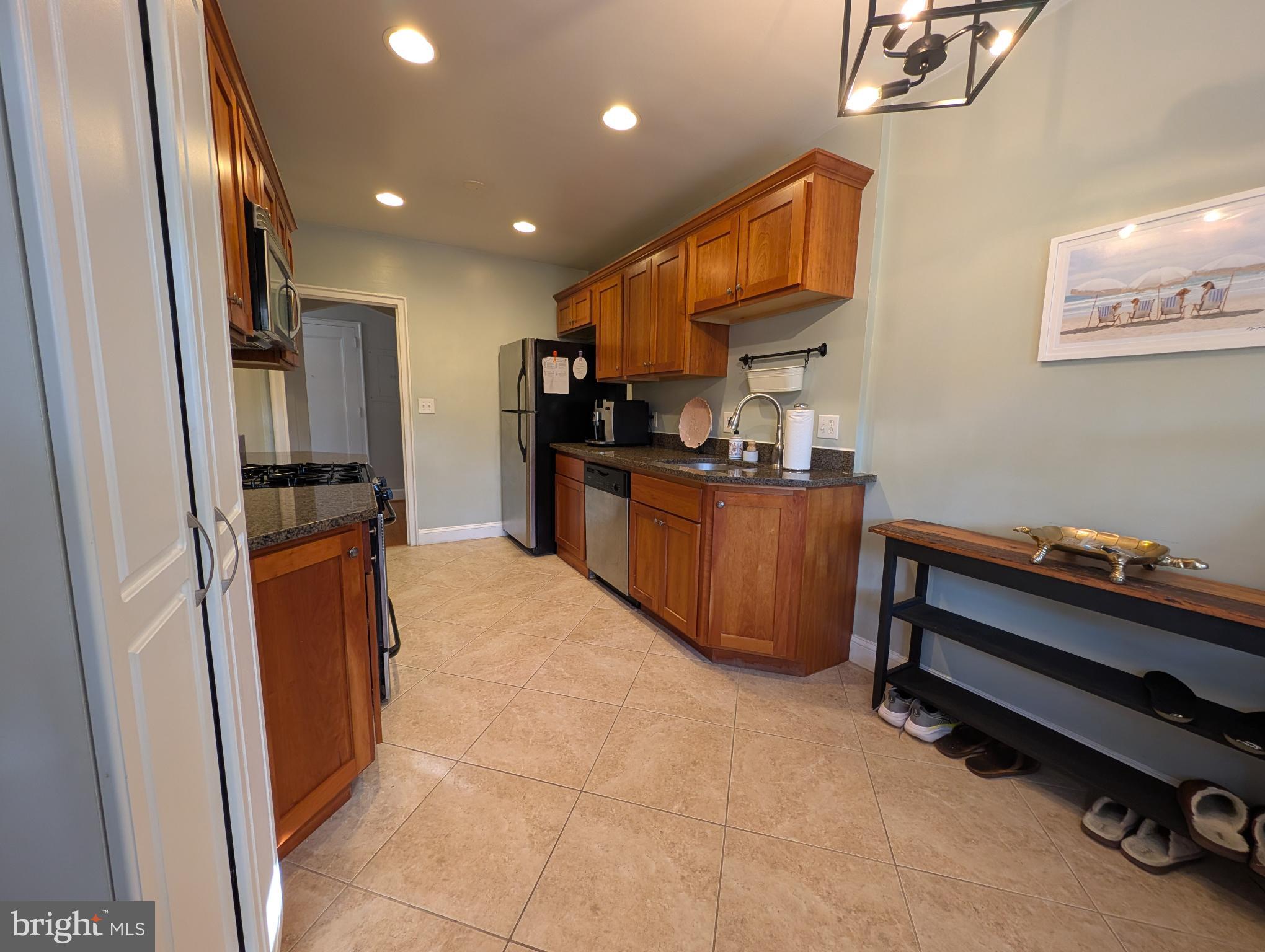 ROSEMONT - Residential Lease