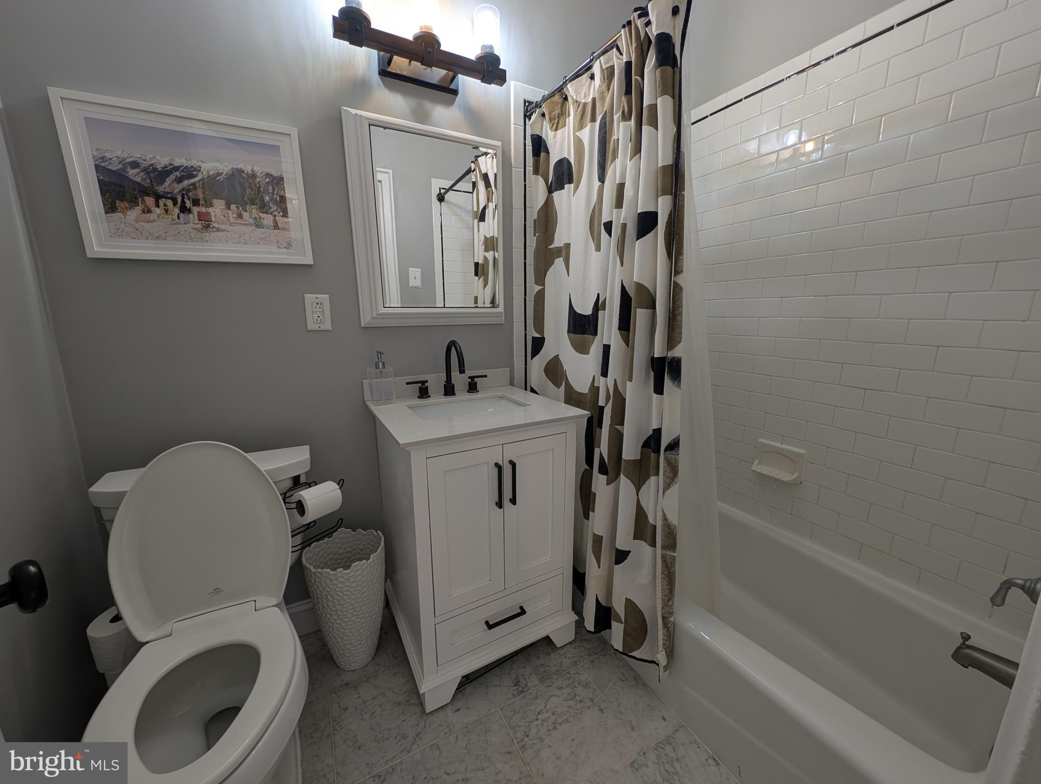 ROSEMONT - Residential Lease