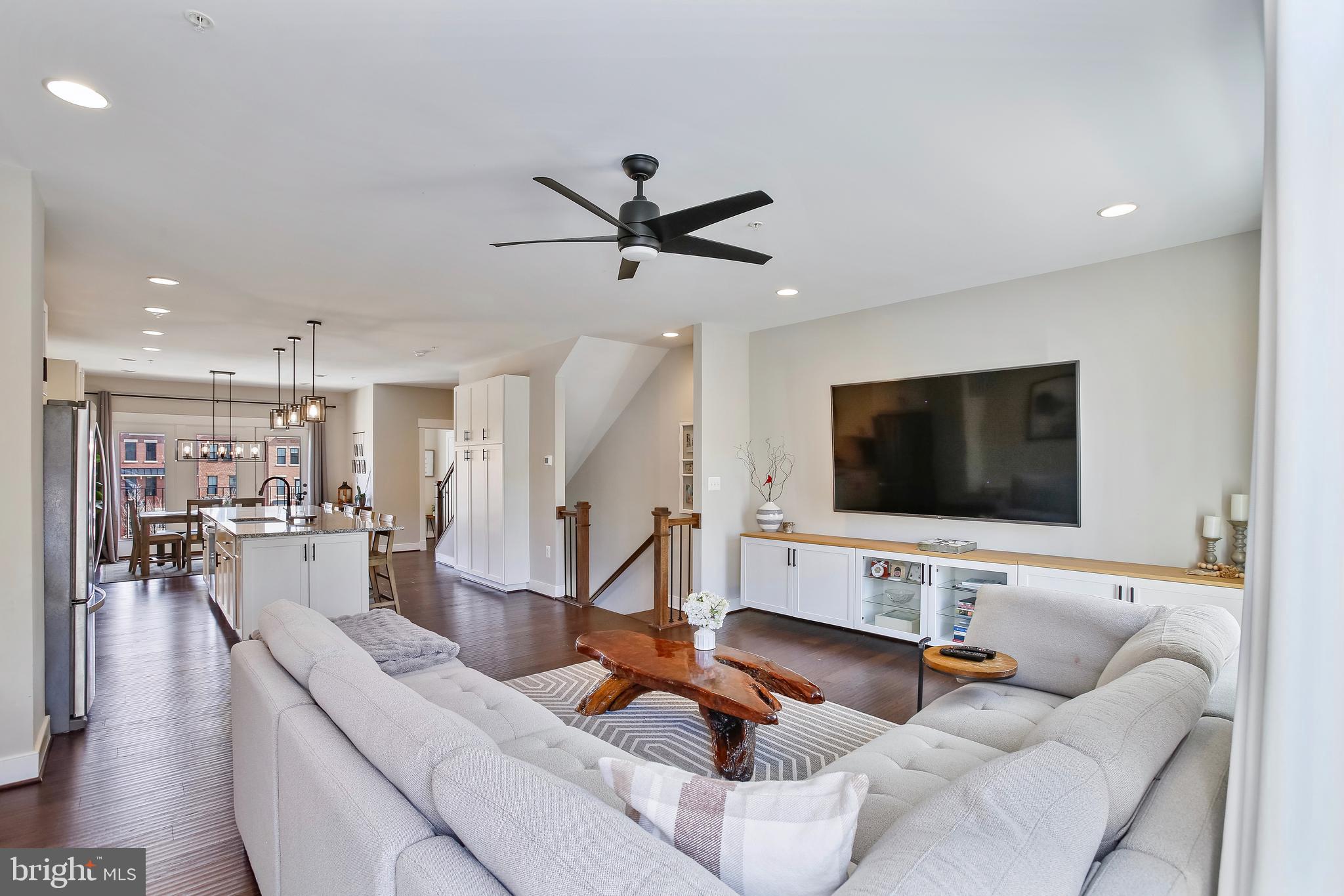 BRAMBLETON TOWN CENTER - Residential