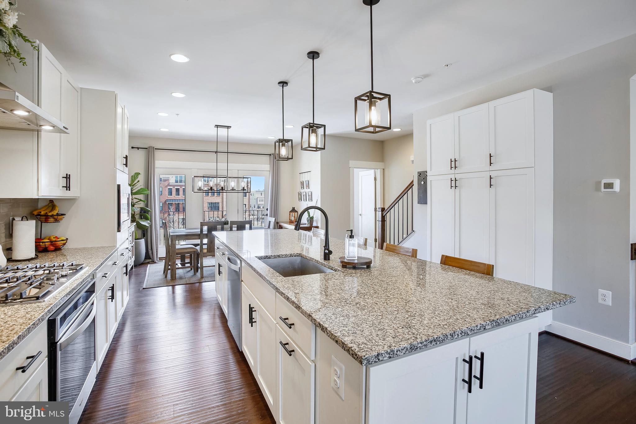 BRAMBLETON TOWN CENTER - Residential