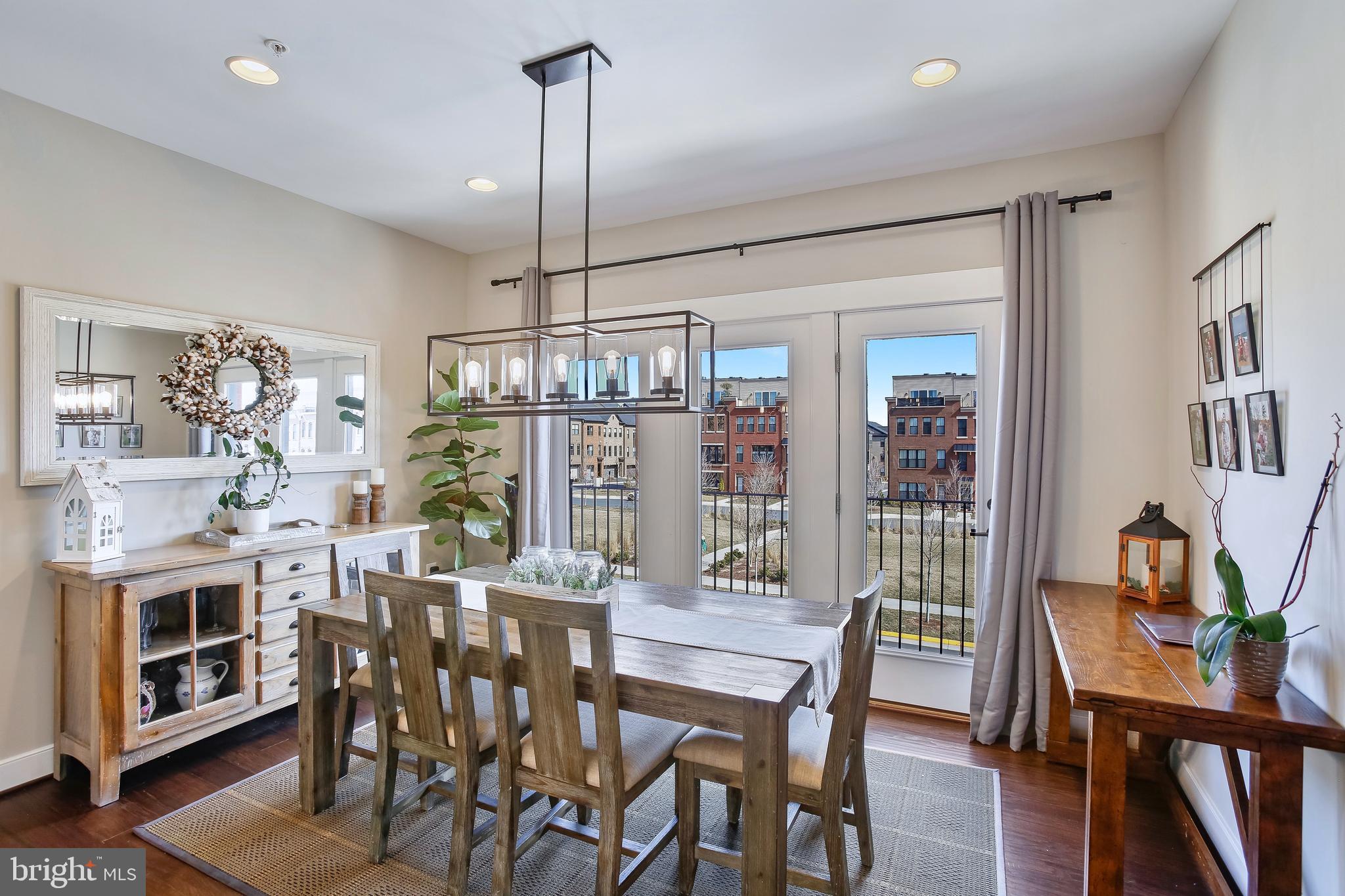 BRAMBLETON TOWN CENTER - Residential