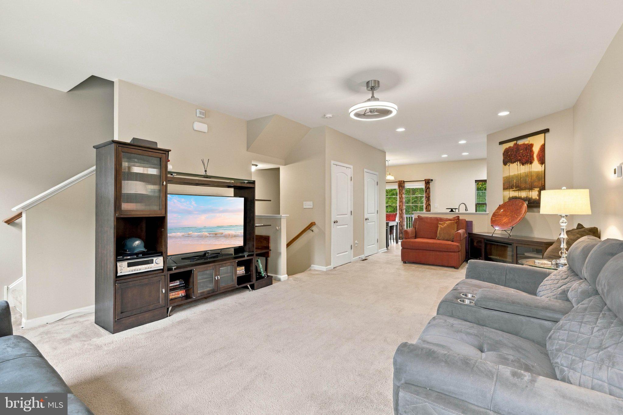 488 JACOBSEN DRIVE