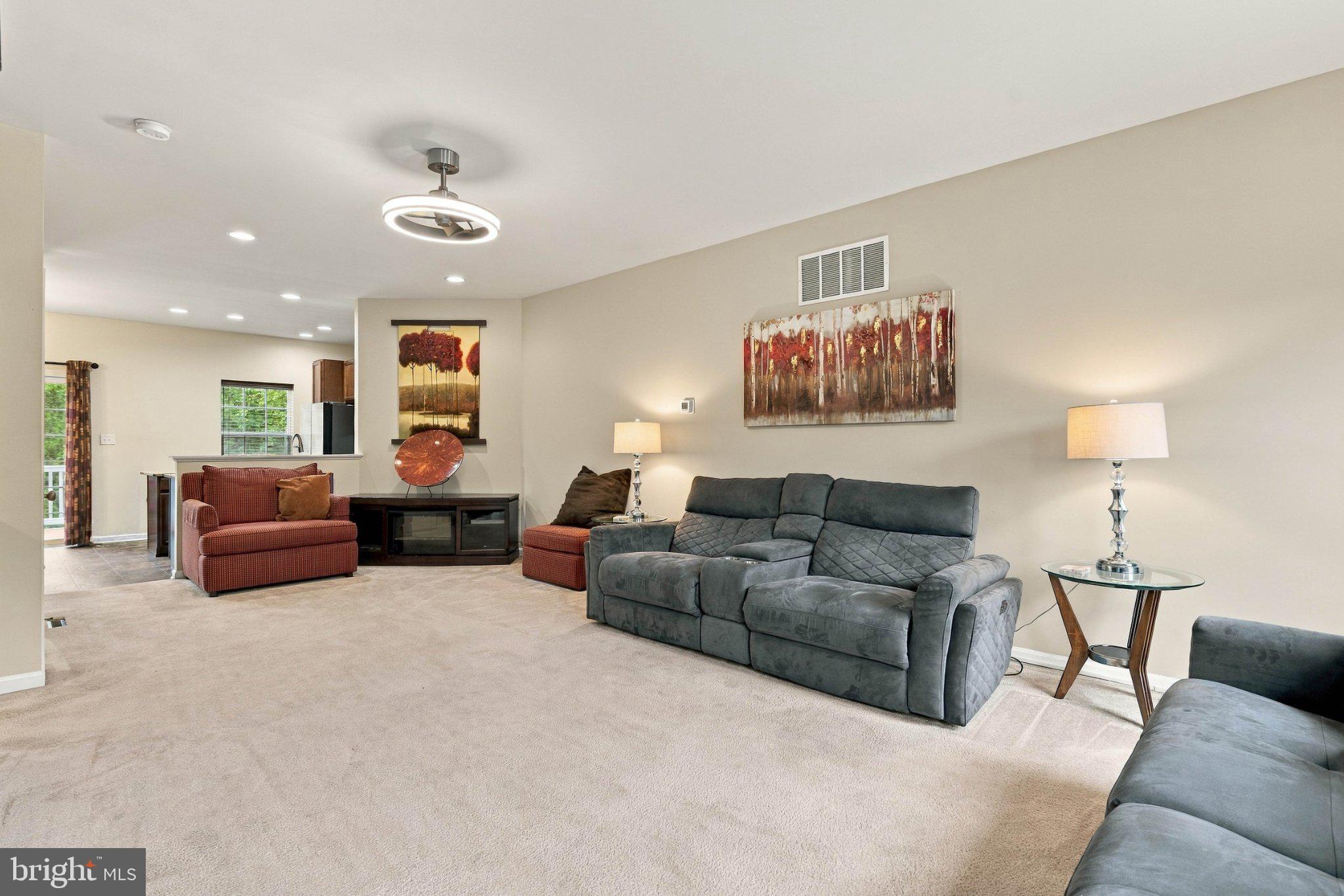 488 JACOBSEN DRIVE
