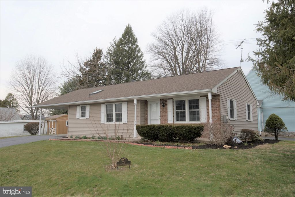 Photo of 28 GRANDVIEW AVE, BAUSMAN, PA 17504 (MLS # PALA2032334)