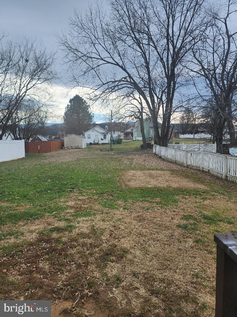 FRONT ROYAL - Residential Lease