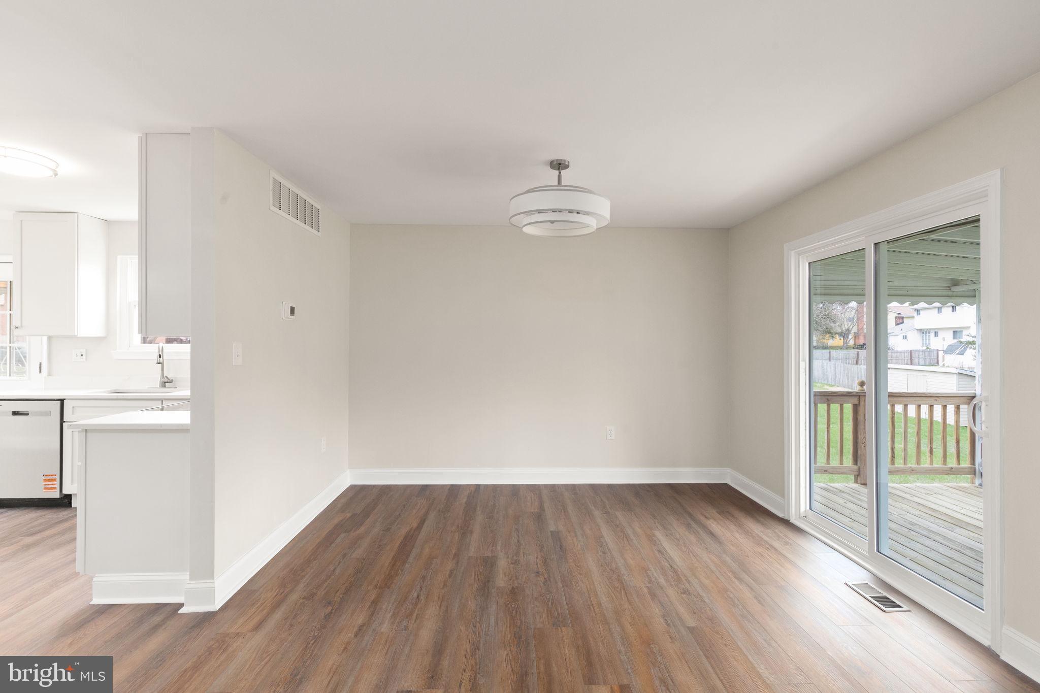 KINGS POINT - Residential