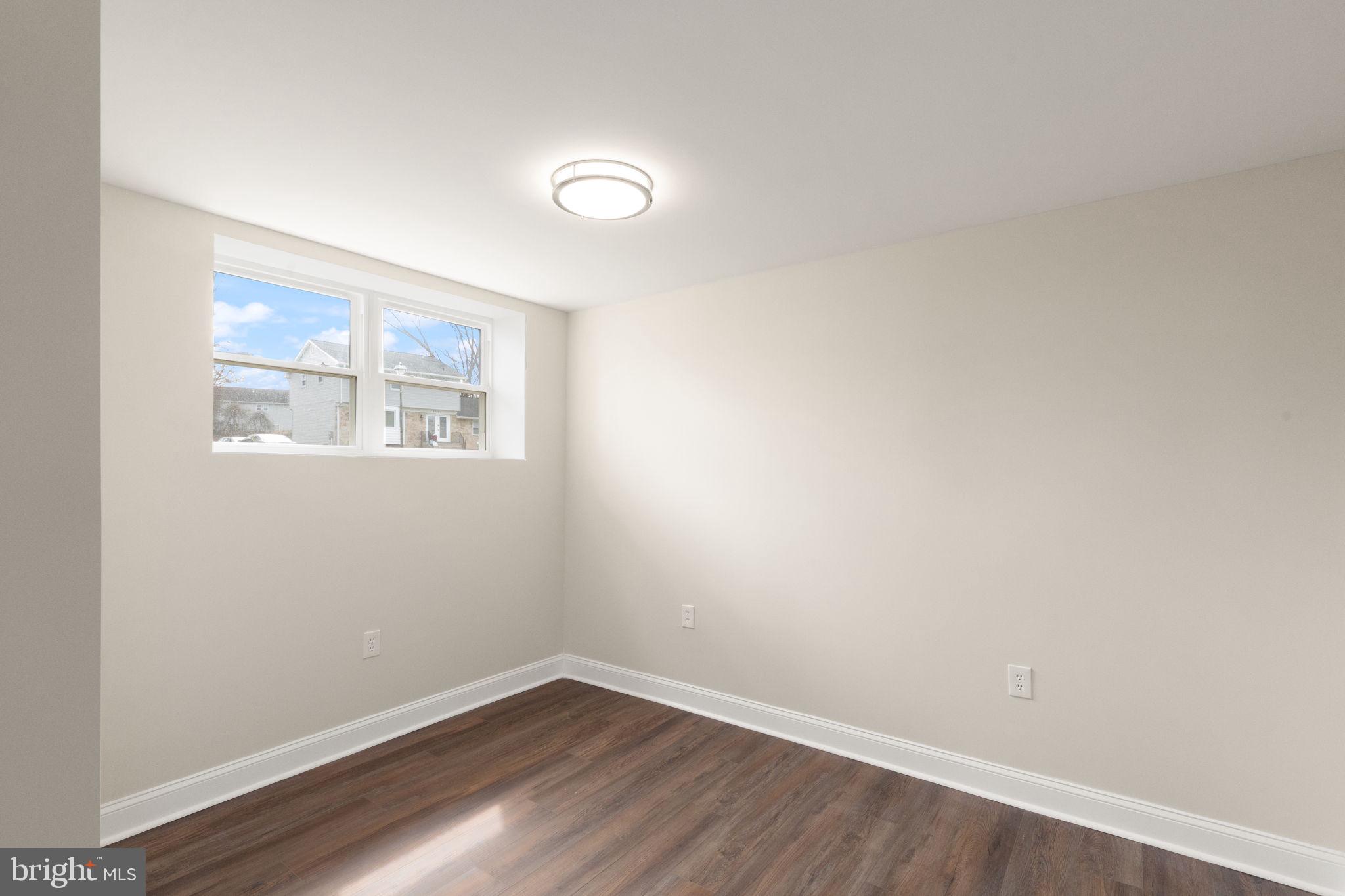 KINGS POINT - Residential