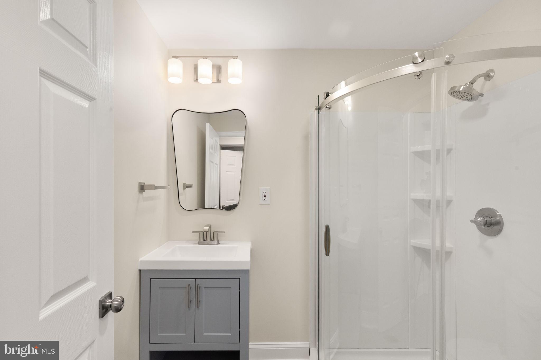 KINGS POINT - Residential