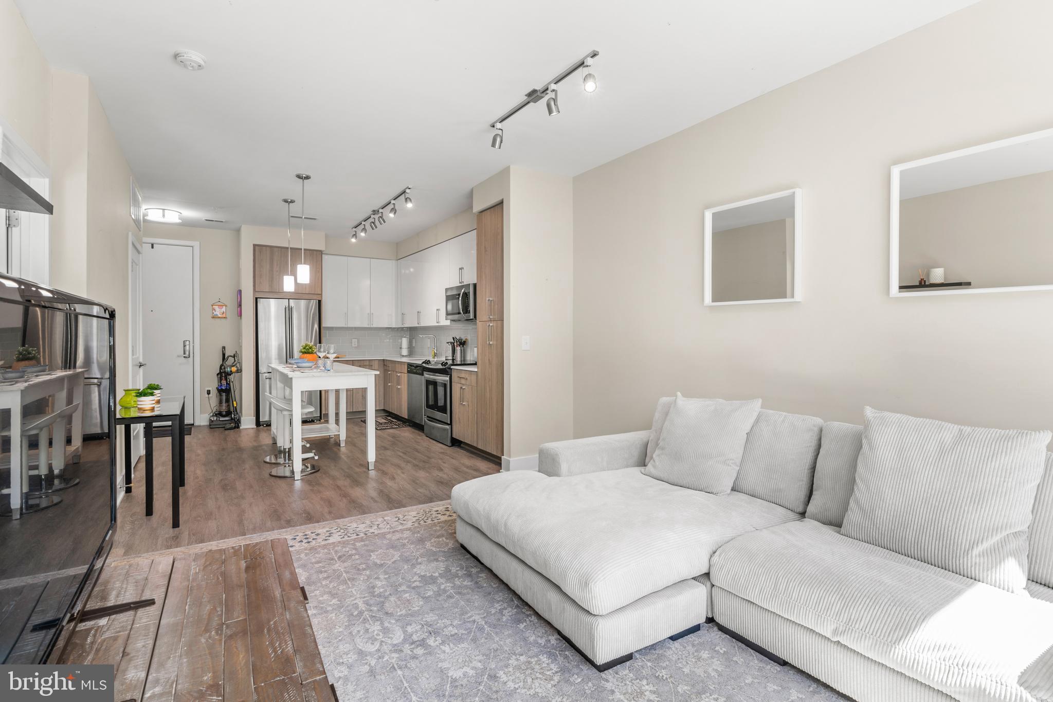 145 RIVERHAVEN DRIVE 358
