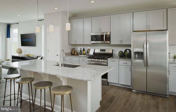 STONEHAVEN - Residential Lease