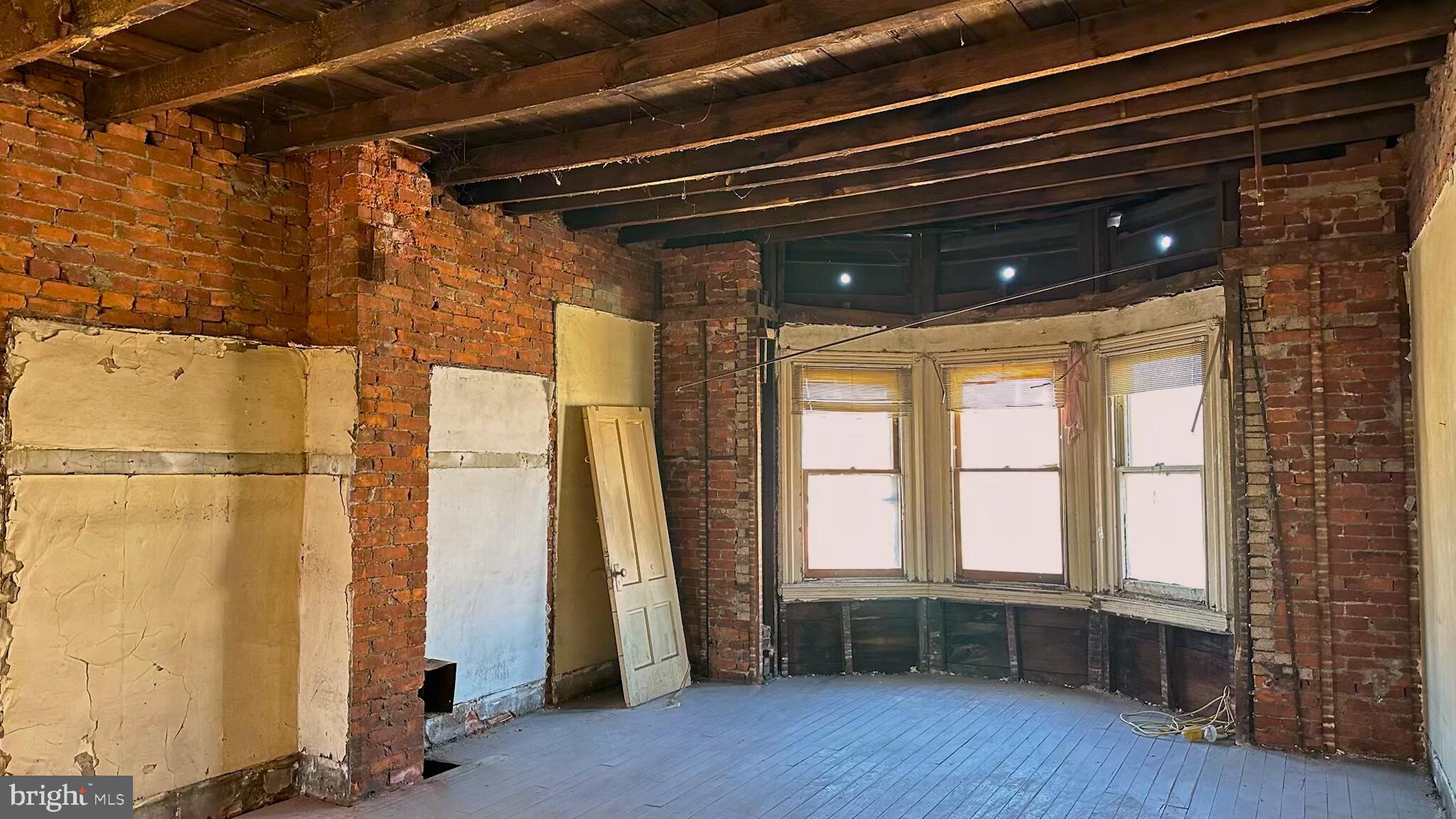 HUNTING PARK - Residential