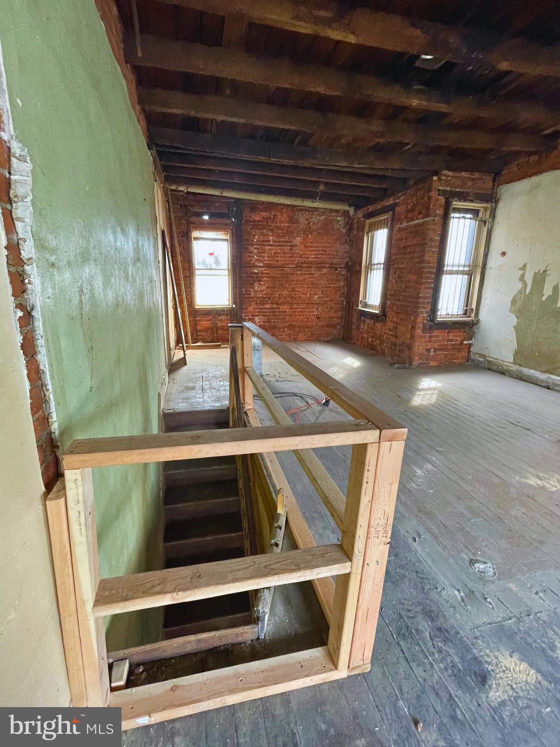 HUNTING PARK - Residential