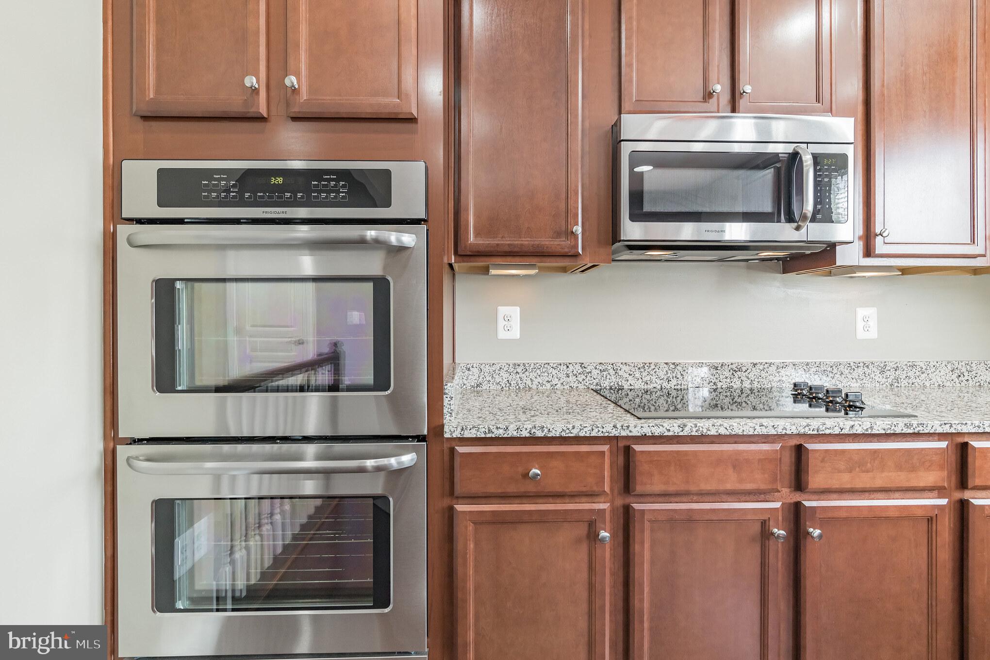 BRADLEY SQUARE - Residential