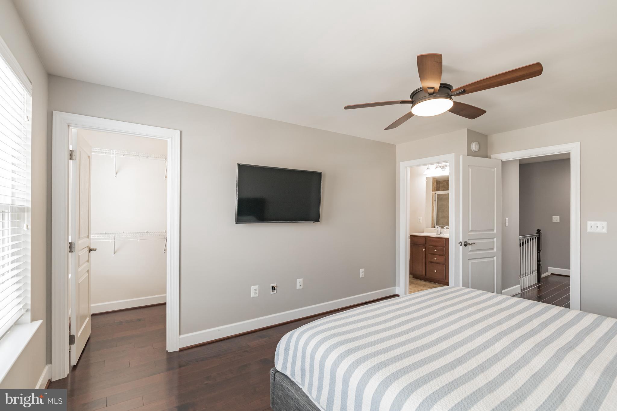 BRADLEY SQUARE - Residential