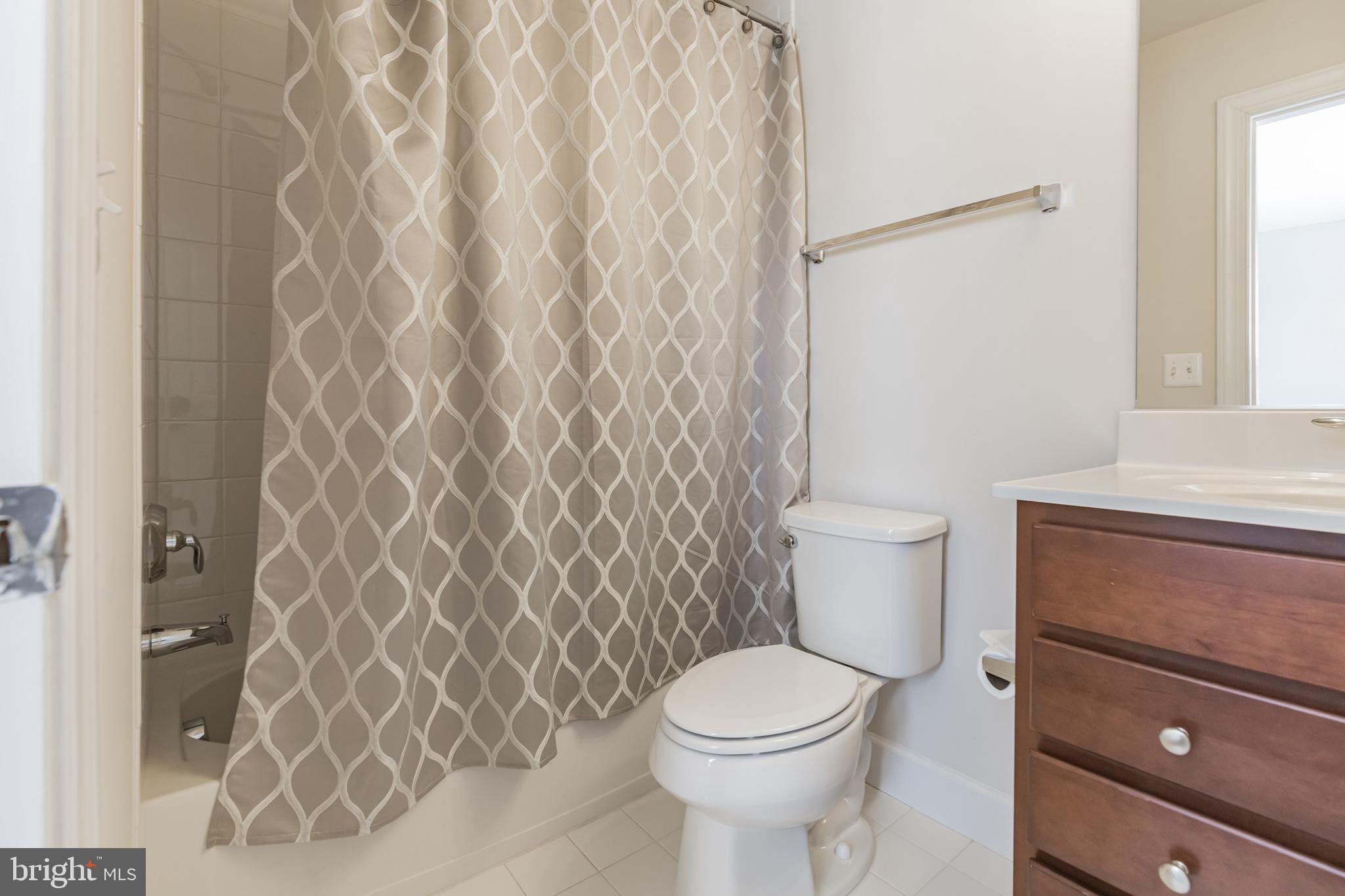 BRADLEY SQUARE - Residential