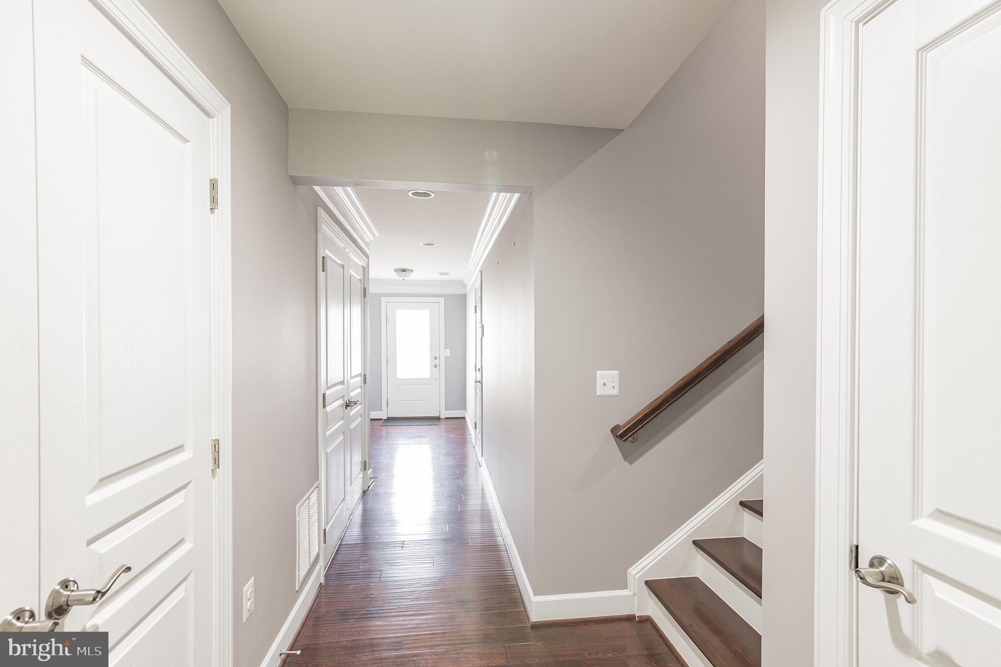 BRADLEY SQUARE - Residential