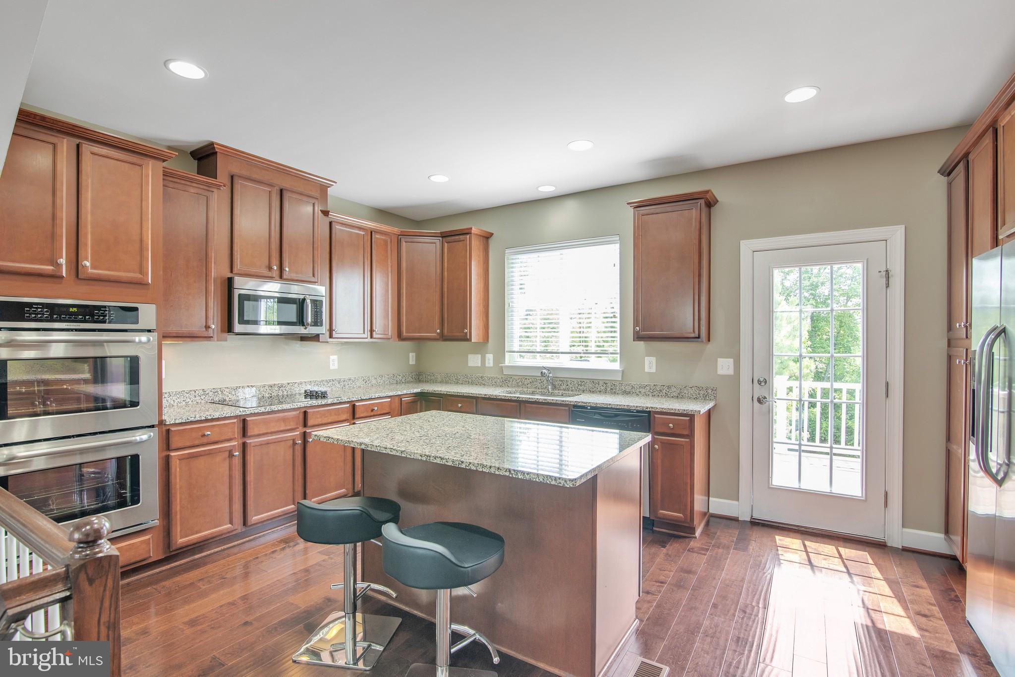 BRADLEY SQUARE - Residential