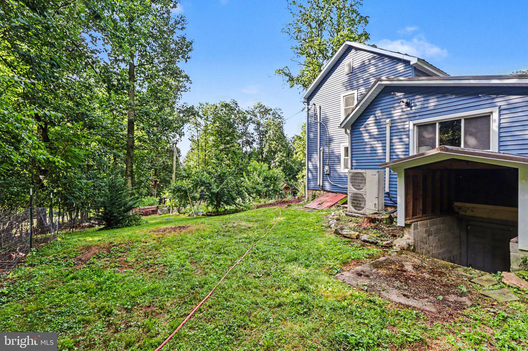450 MOUNTAIN ROAD