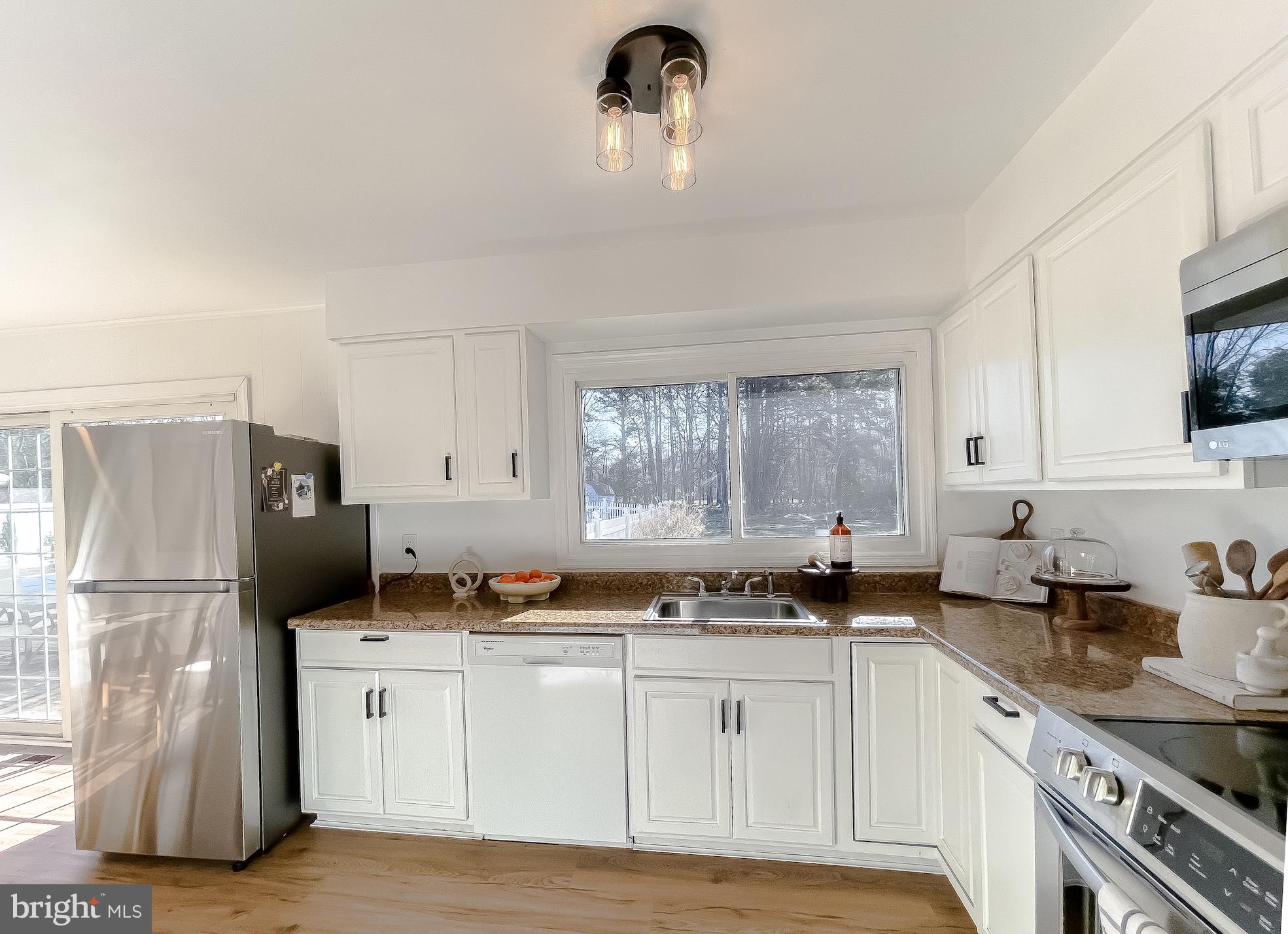 ANCHORAGE ACRES - Residential