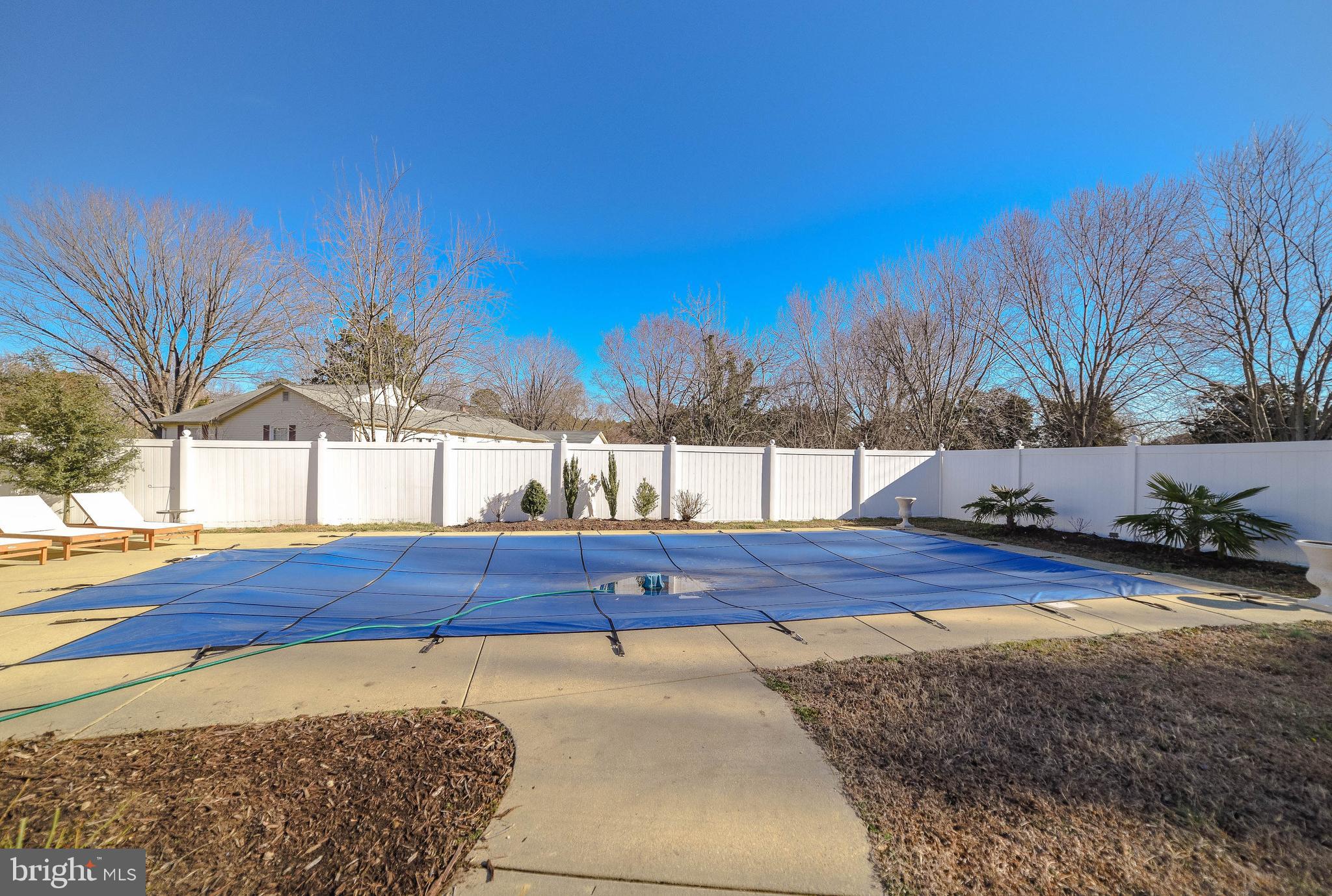 ANCHORAGE ACRES - Residential