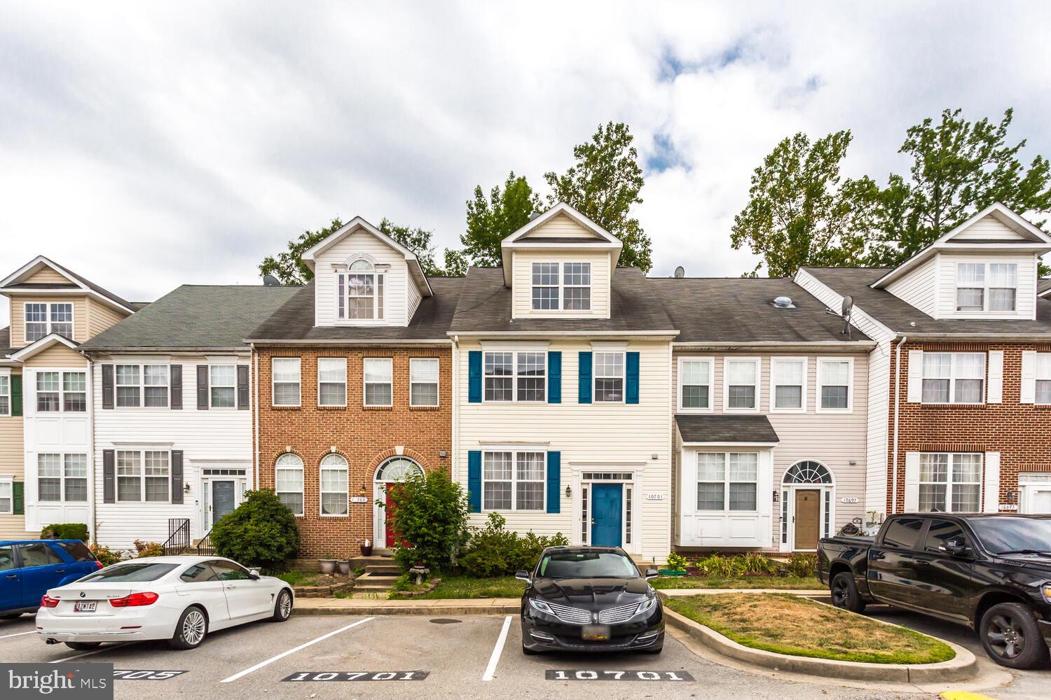 ASPEN WOODS - Residential