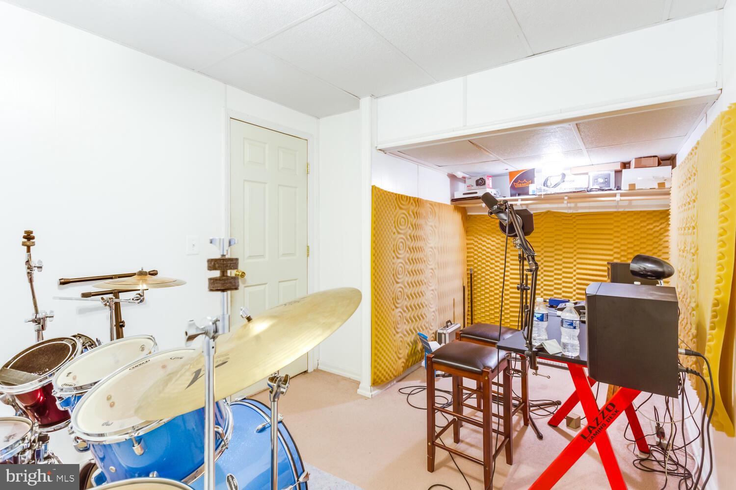 ASPEN WOODS - Residential