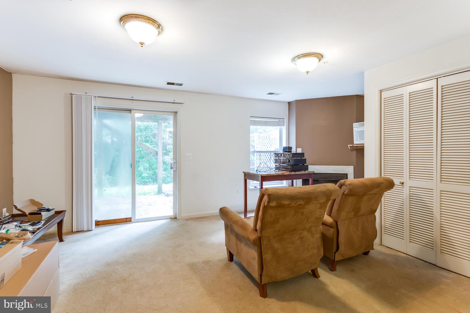 ASPEN WOODS - Residential