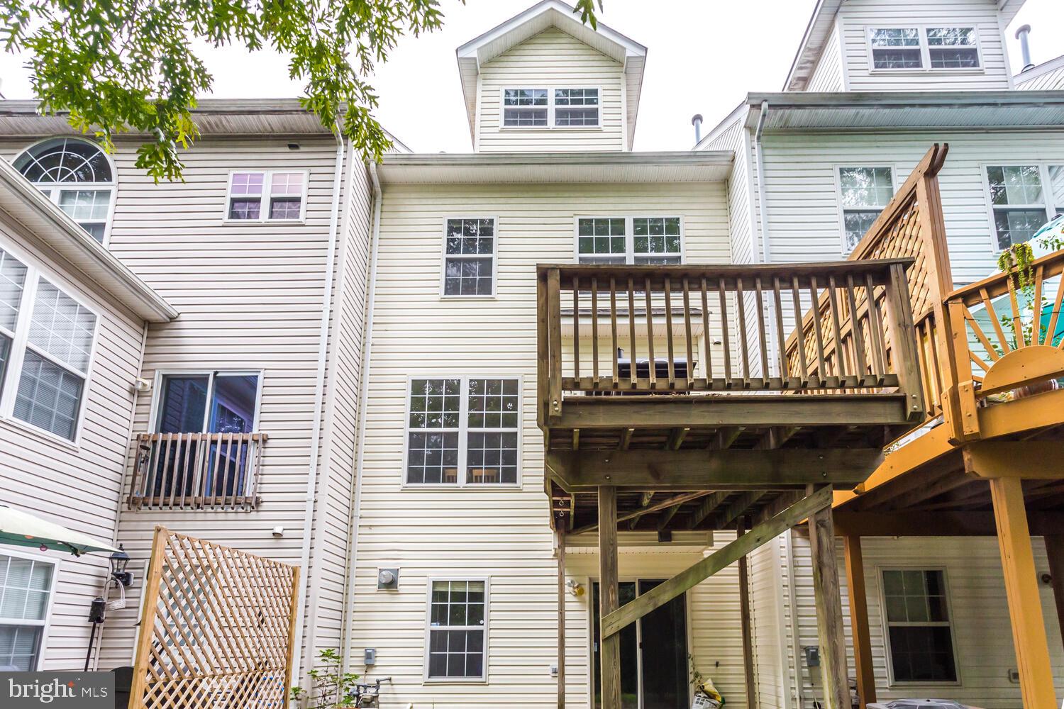 ASPEN WOODS - Residential