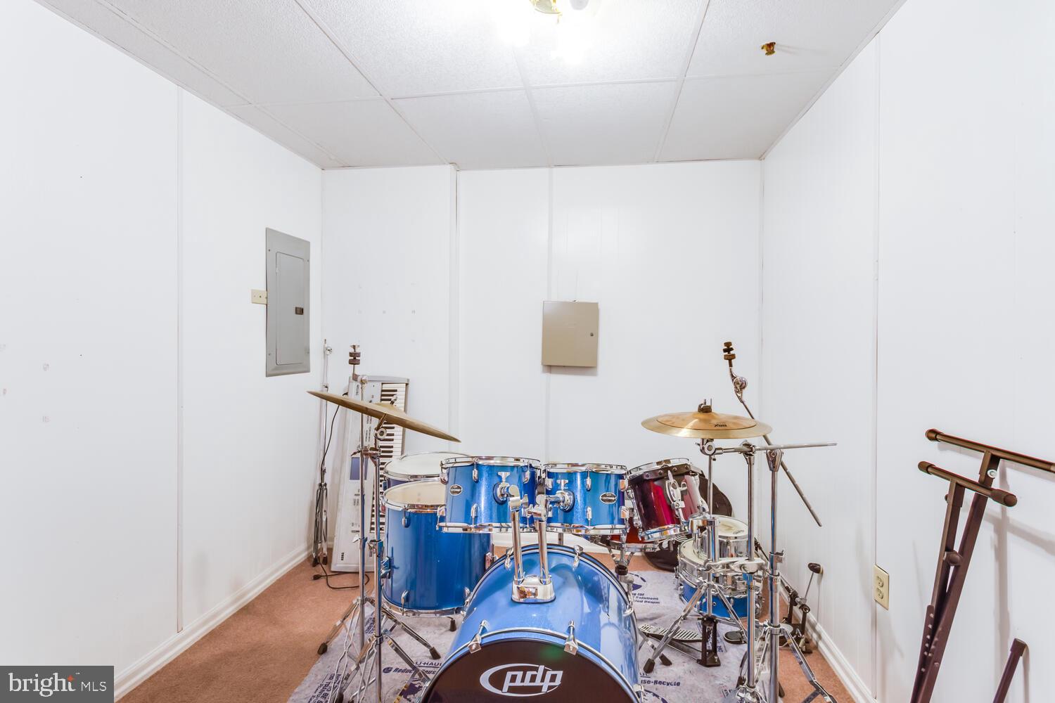 ASPEN WOODS - Residential