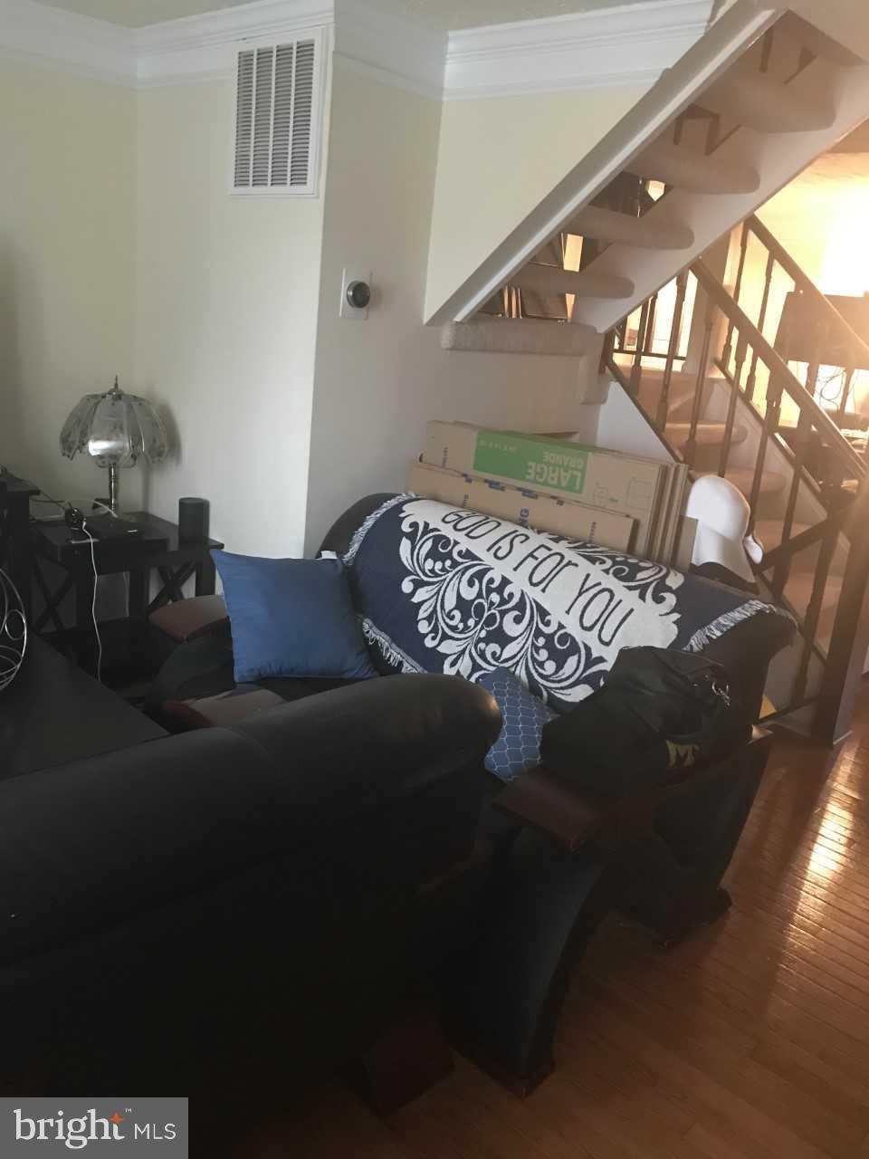 CAMBRIDGE SQUARE - Residential