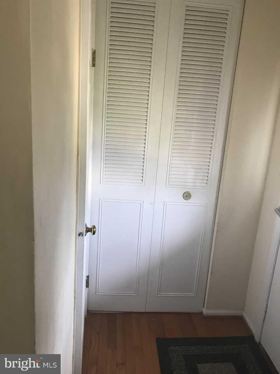 CAMBRIDGE SQUARE - Residential