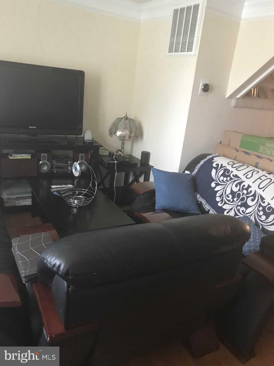 CAMBRIDGE SQUARE - Residential