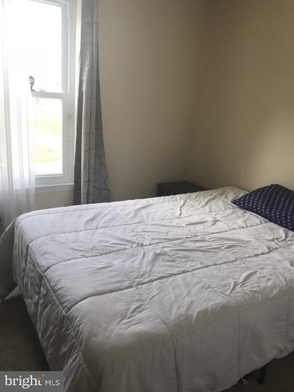 CAMBRIDGE SQUARE - Residential