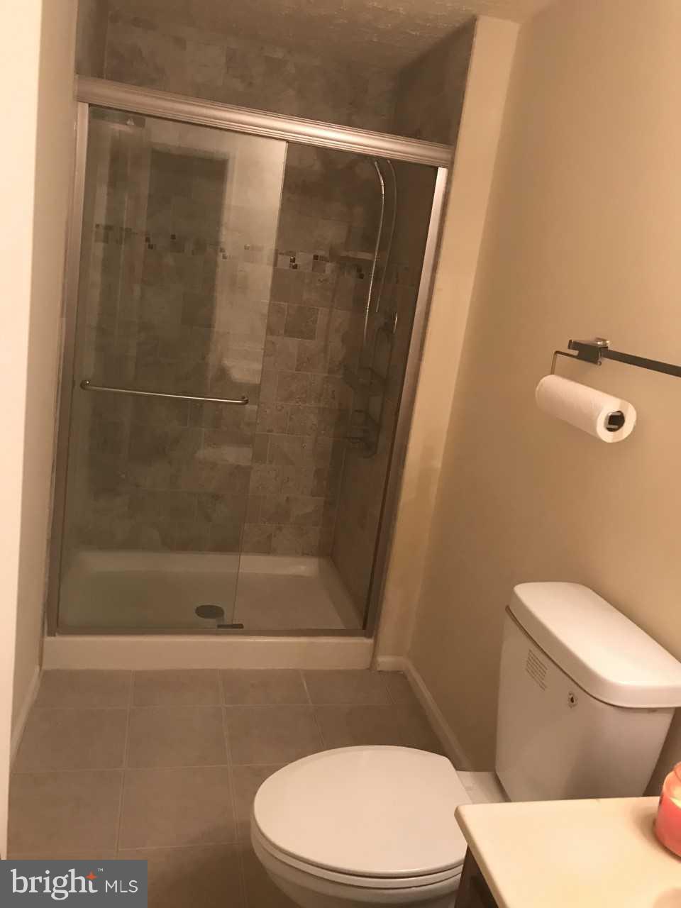 CAMBRIDGE SQUARE - Residential