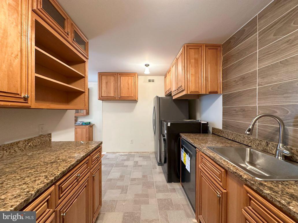 WALNUT GROVE - Residential Lease