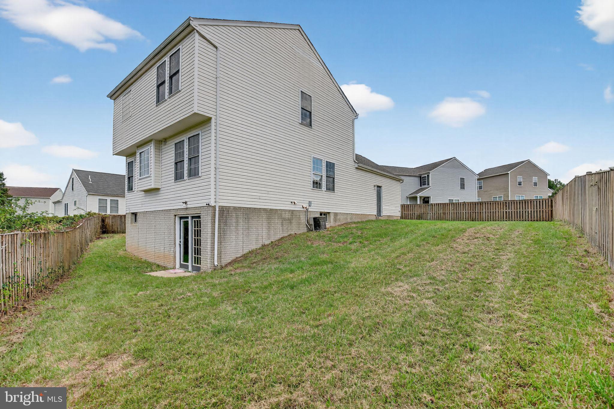 HICKORY HILLS - Residential Lease