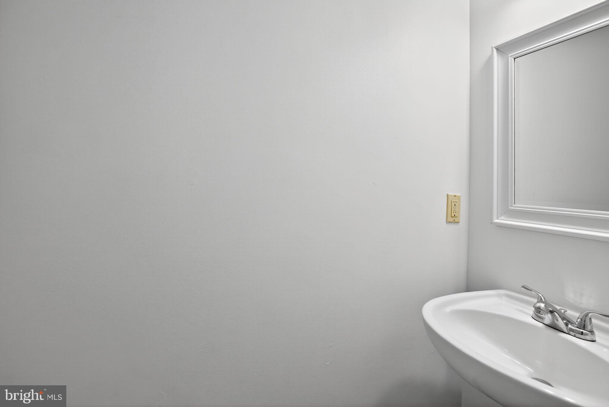 HICKORY HILLS - Residential Lease