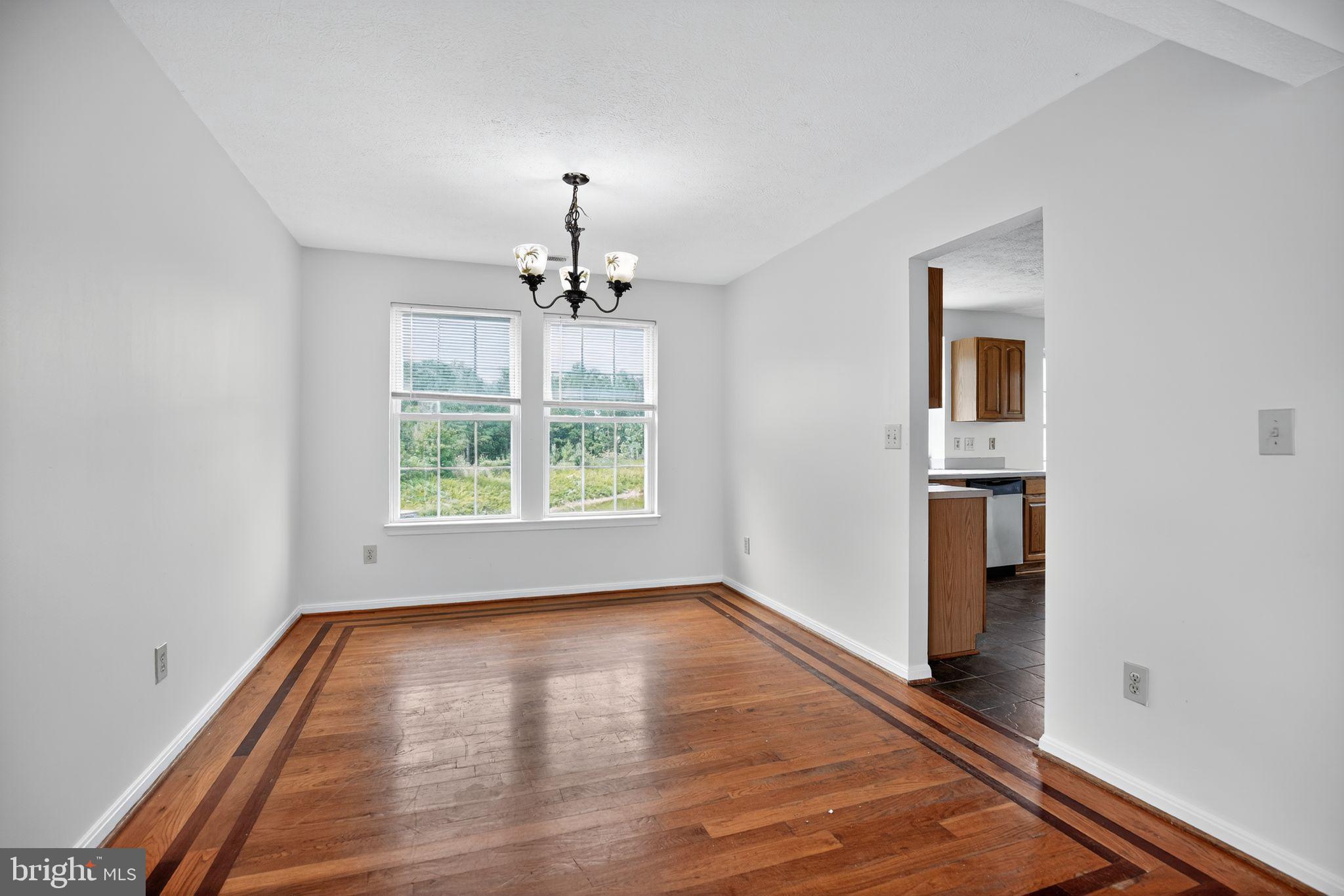 HICKORY HILLS - Residential Lease