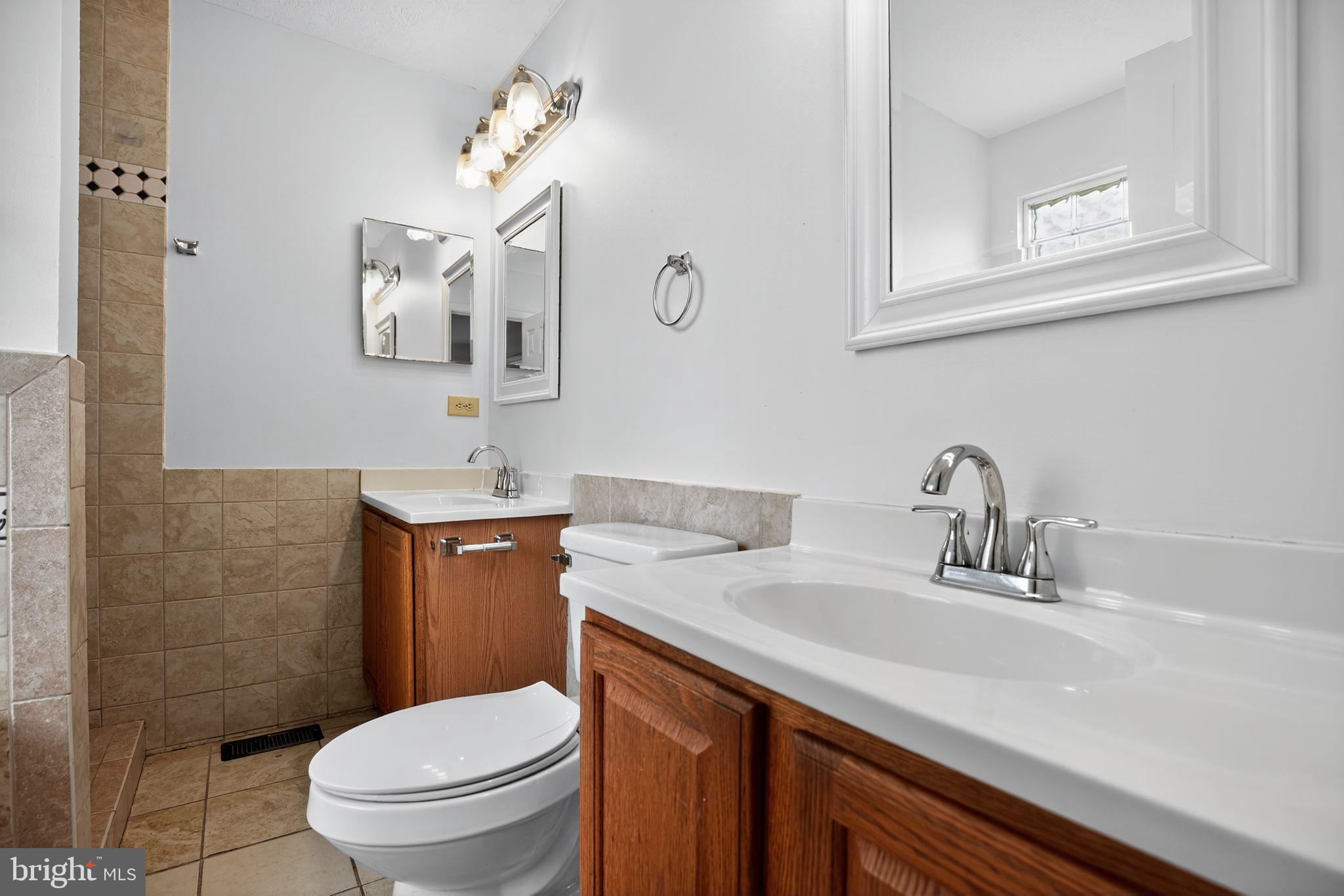 HICKORY HILLS - Residential Lease