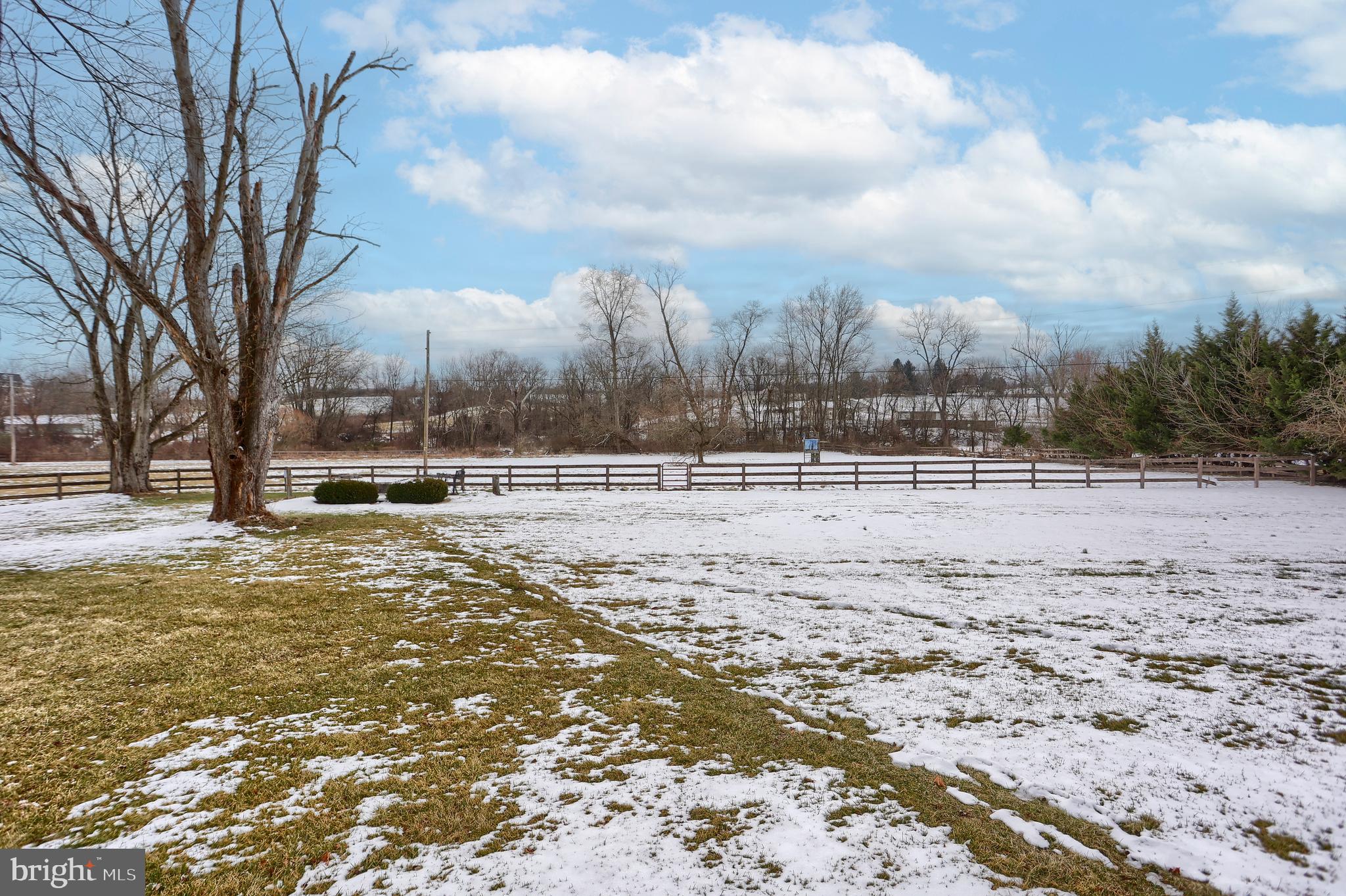 STRICKHOUSER VILLAGE - Residential