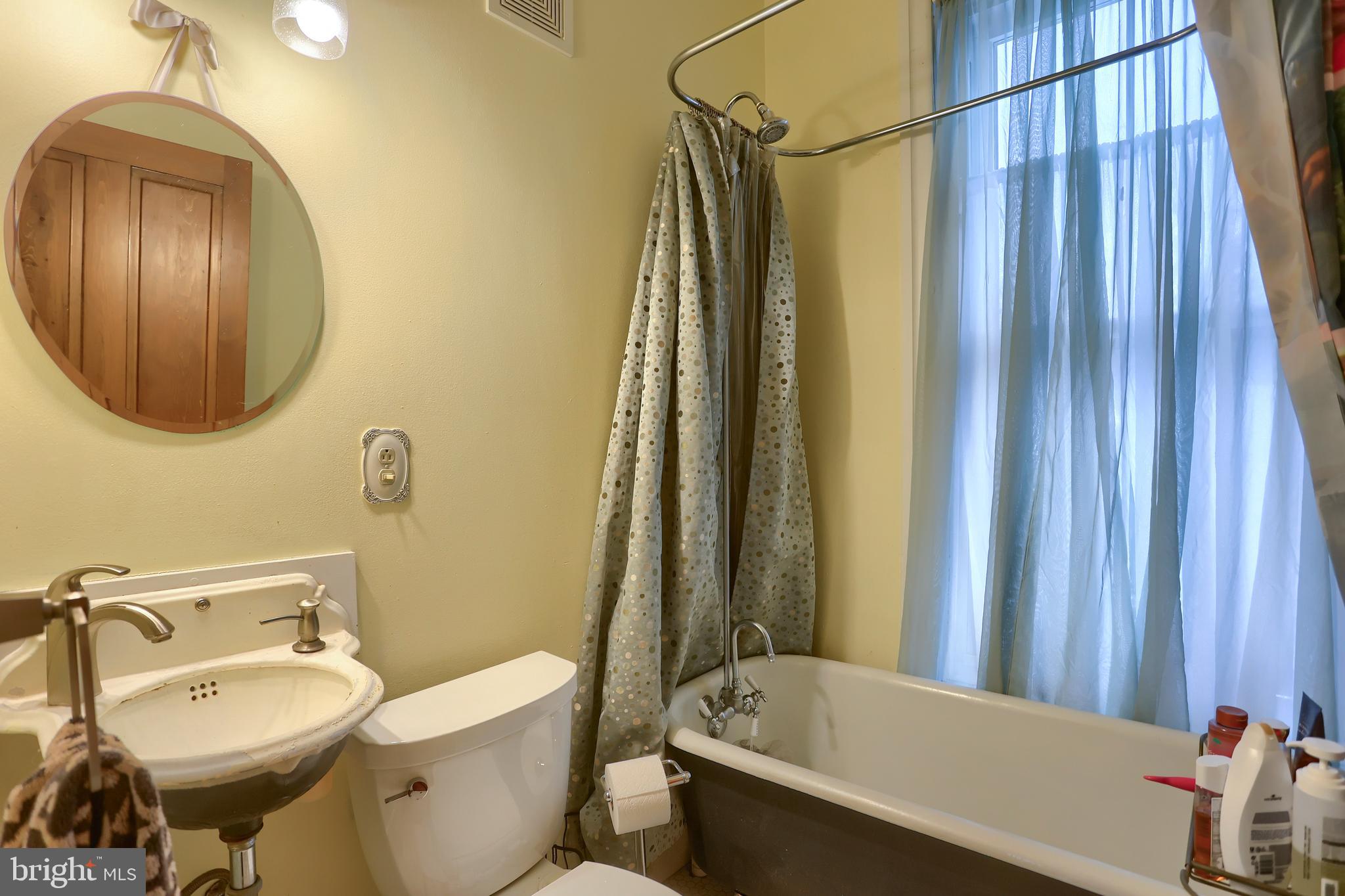 STRICKHOUSER VILLAGE - Residential