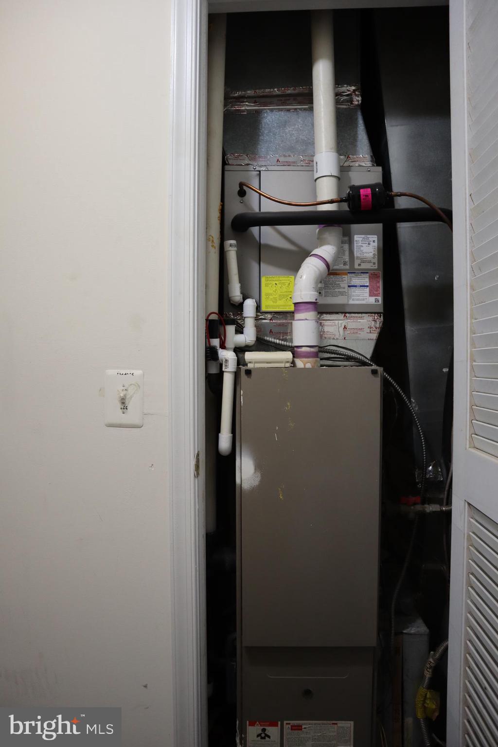 WOODLAND BOWIE CONDO - Residential