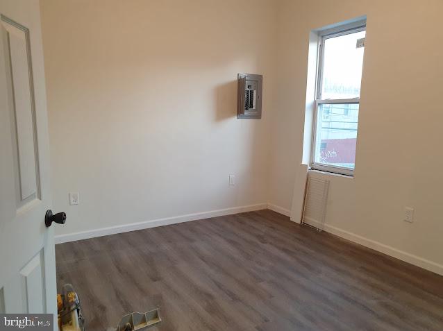 1951 E MONMOUTH STREET