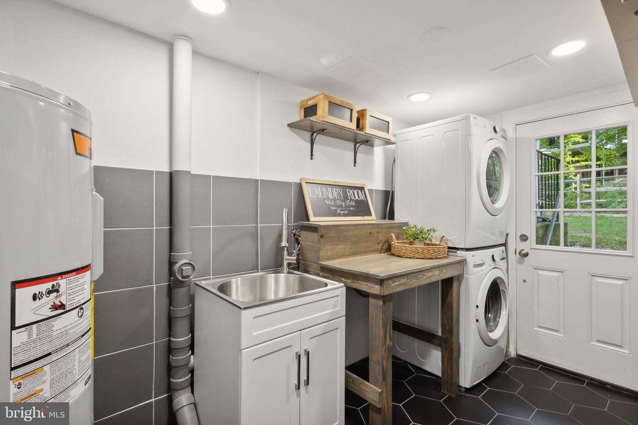 NEWINGTON FOREST - Residential