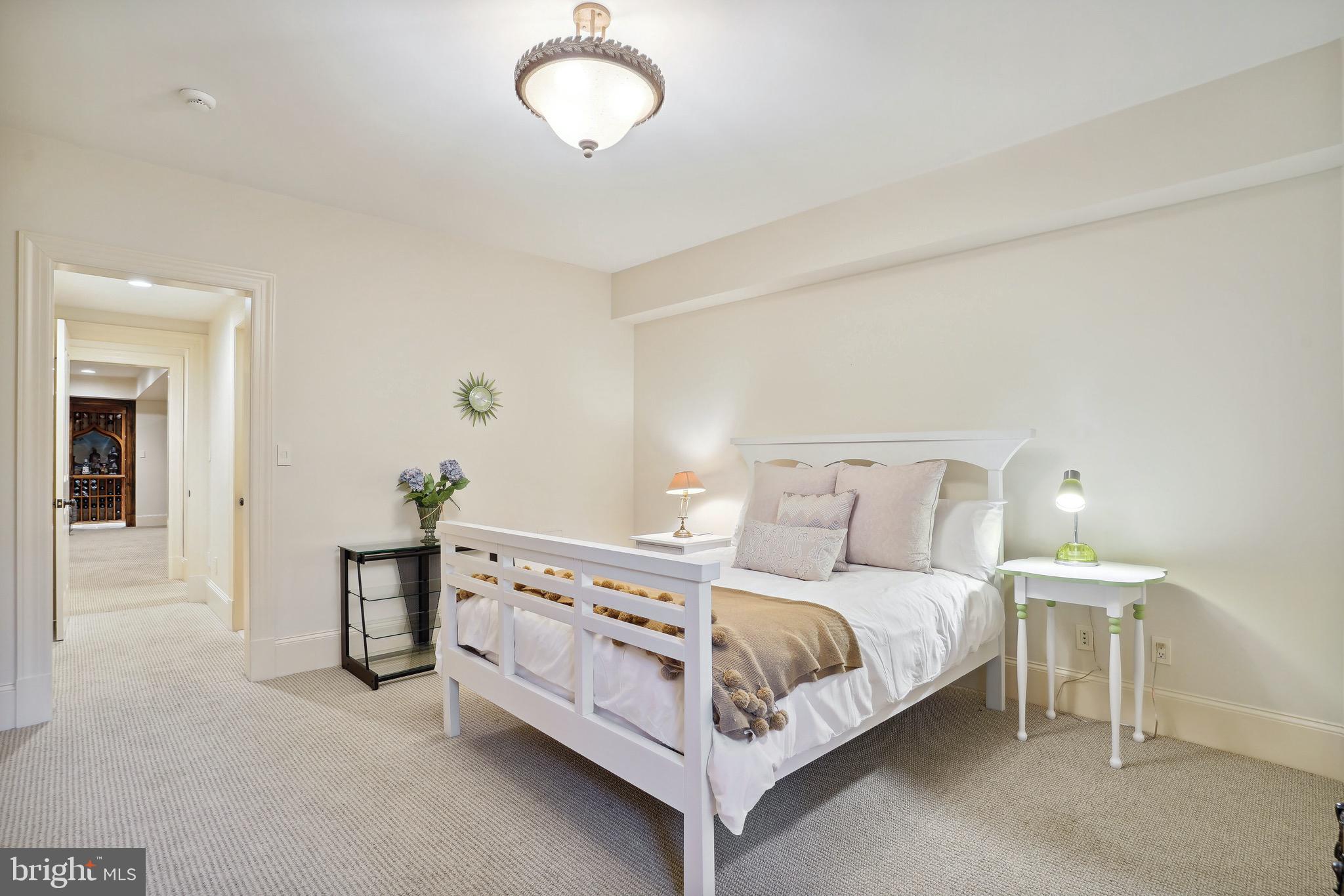 POTOMAC OUTSIDE - Residential