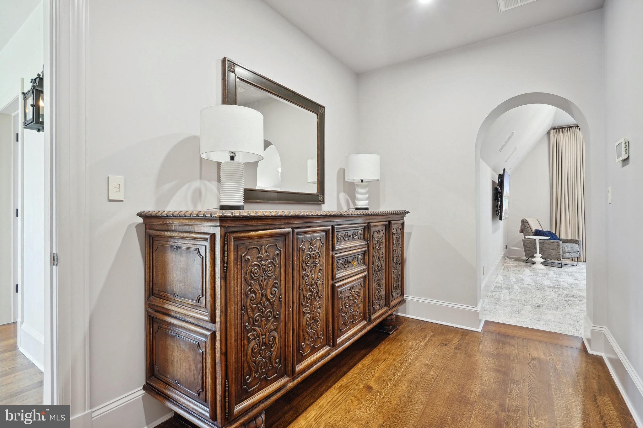 POTOMAC OUTSIDE - Residential