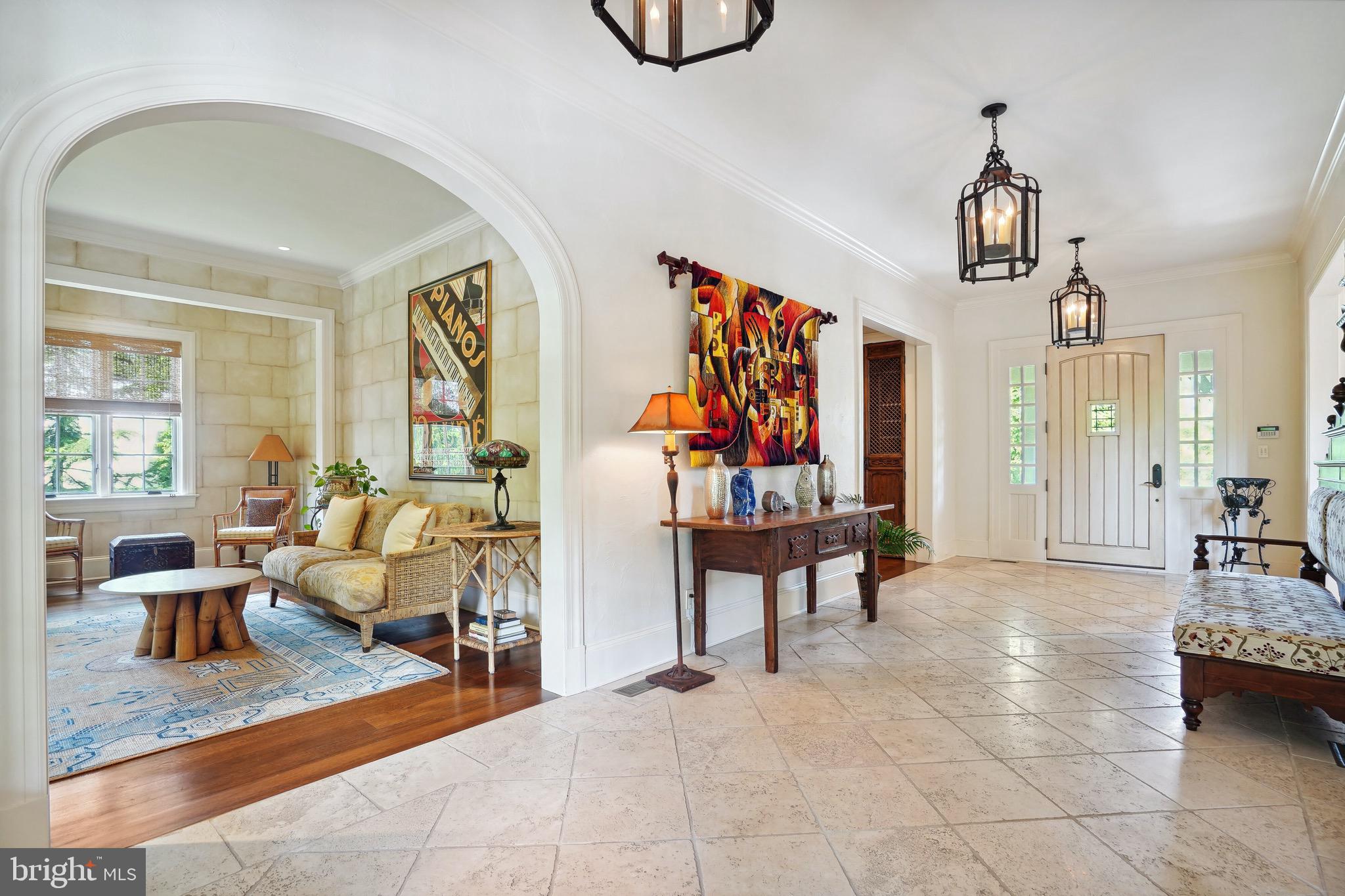 POTOMAC OUTSIDE - Residential